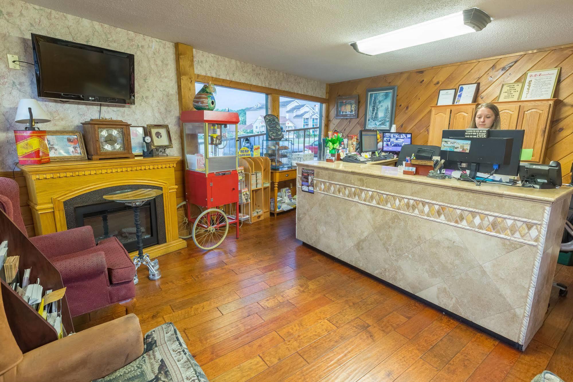 Mountain Breeze Motel Pigeon Forge Εξωτερικό φωτογραφία